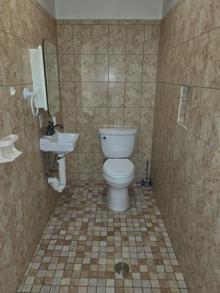 416 S Saint George St - Photo 5 of 21