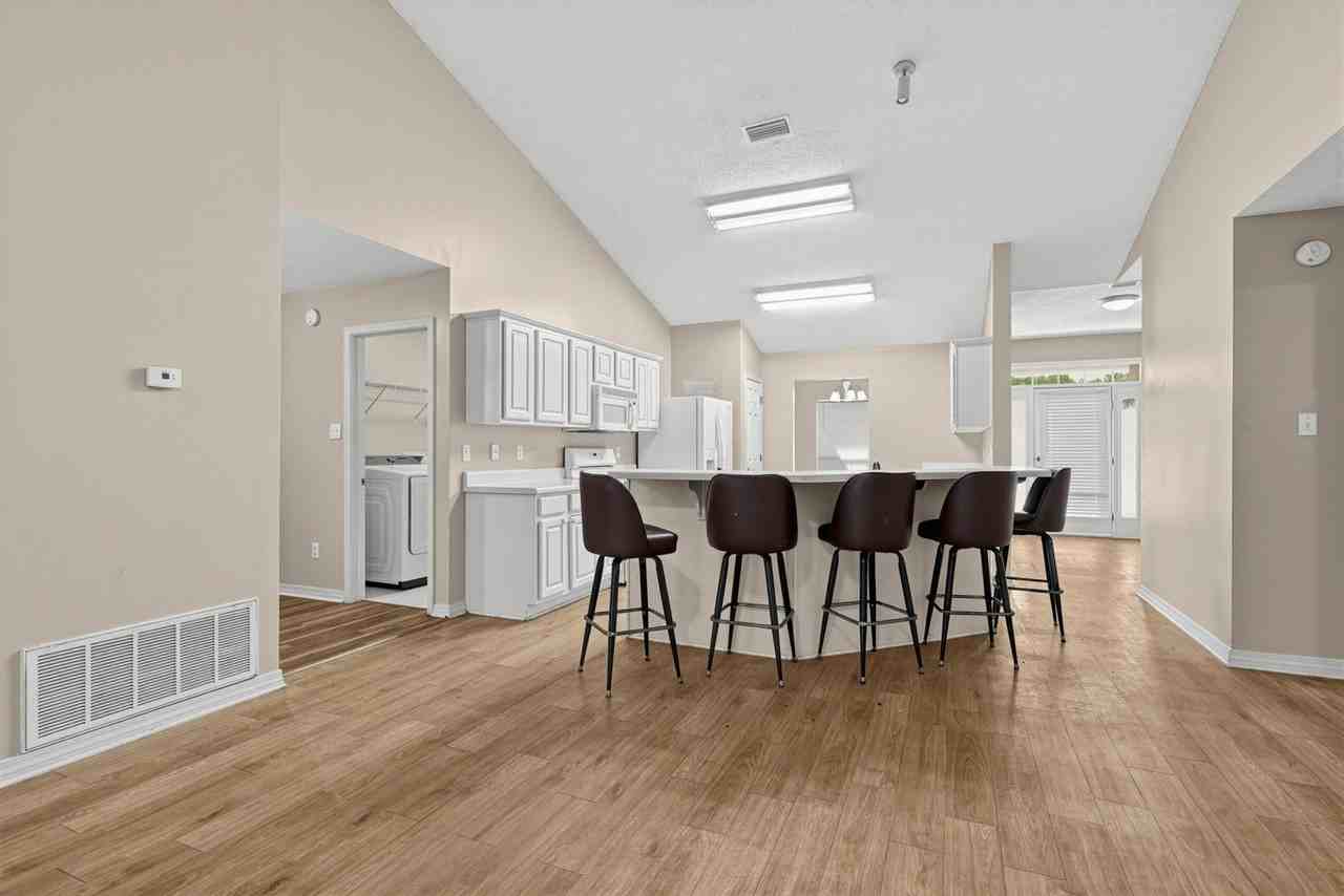 1387 Hunters Ridge Dr W - Photo 6 of 31