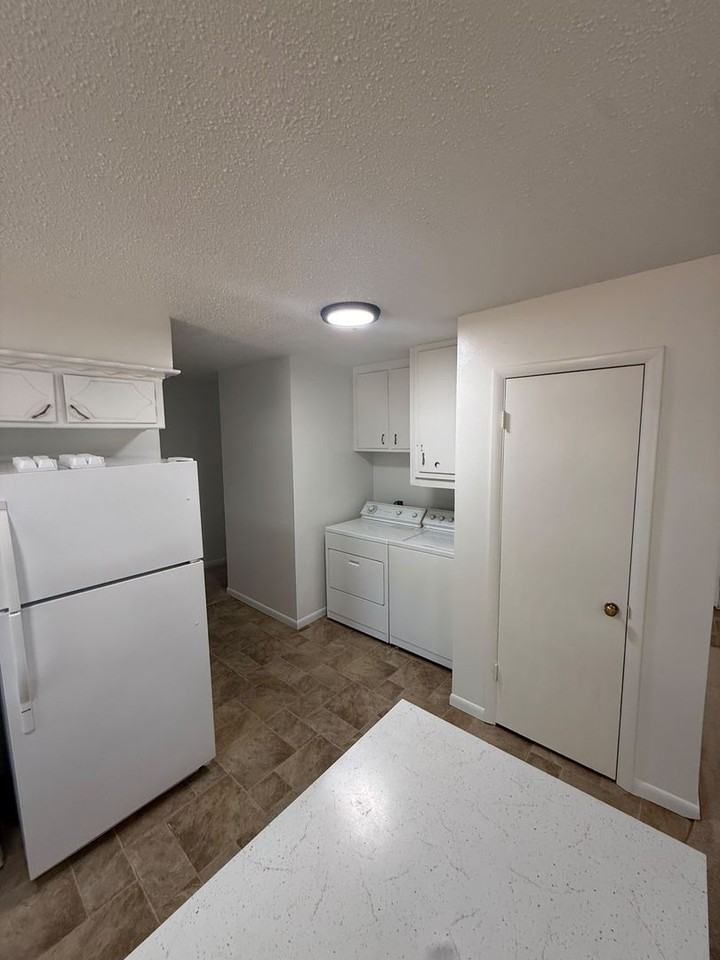 621 Sw Arbuckle Ave - Photo 2 of 18