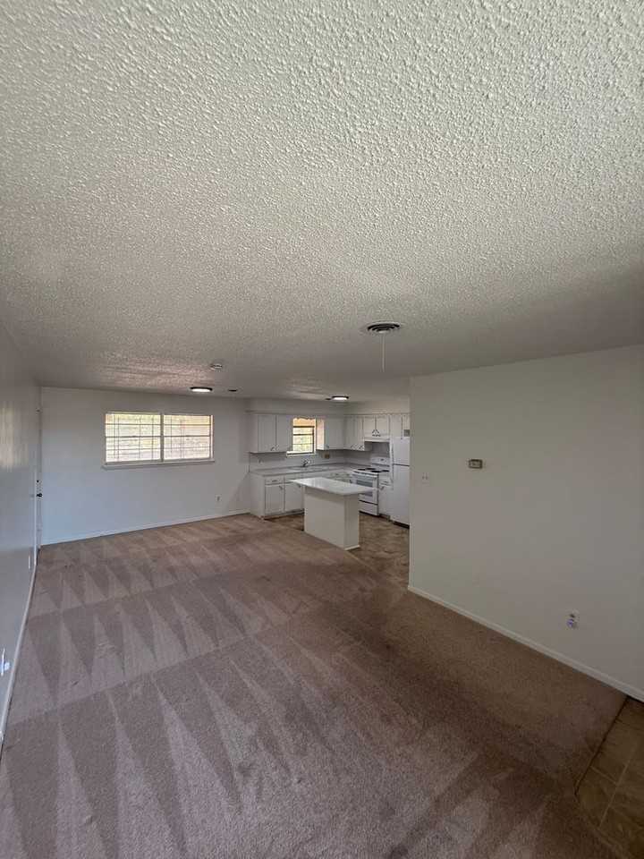 621 Sw Arbuckle Ave - Photo 7 of 18