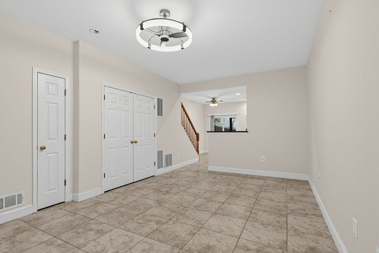 2420 Dew Meadow Ct - Photo 4 of 32