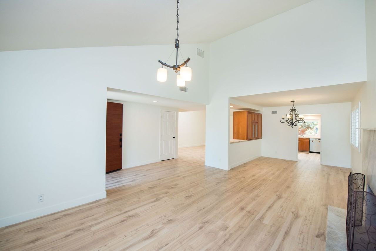 2788 Bluebird Cir - Photo 3 of 45