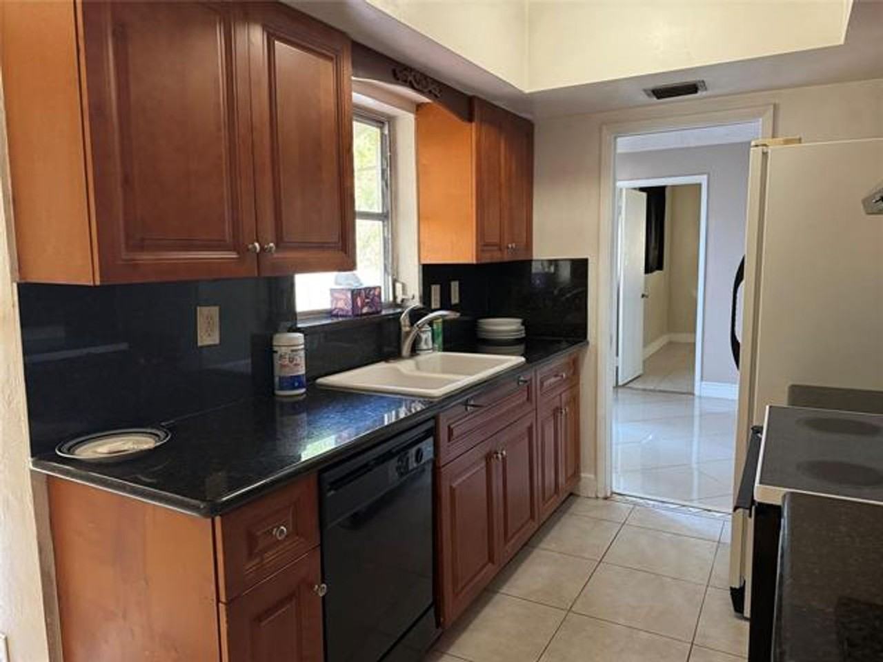 5691 Sw 1st St #5691 - Photo 5 of 31