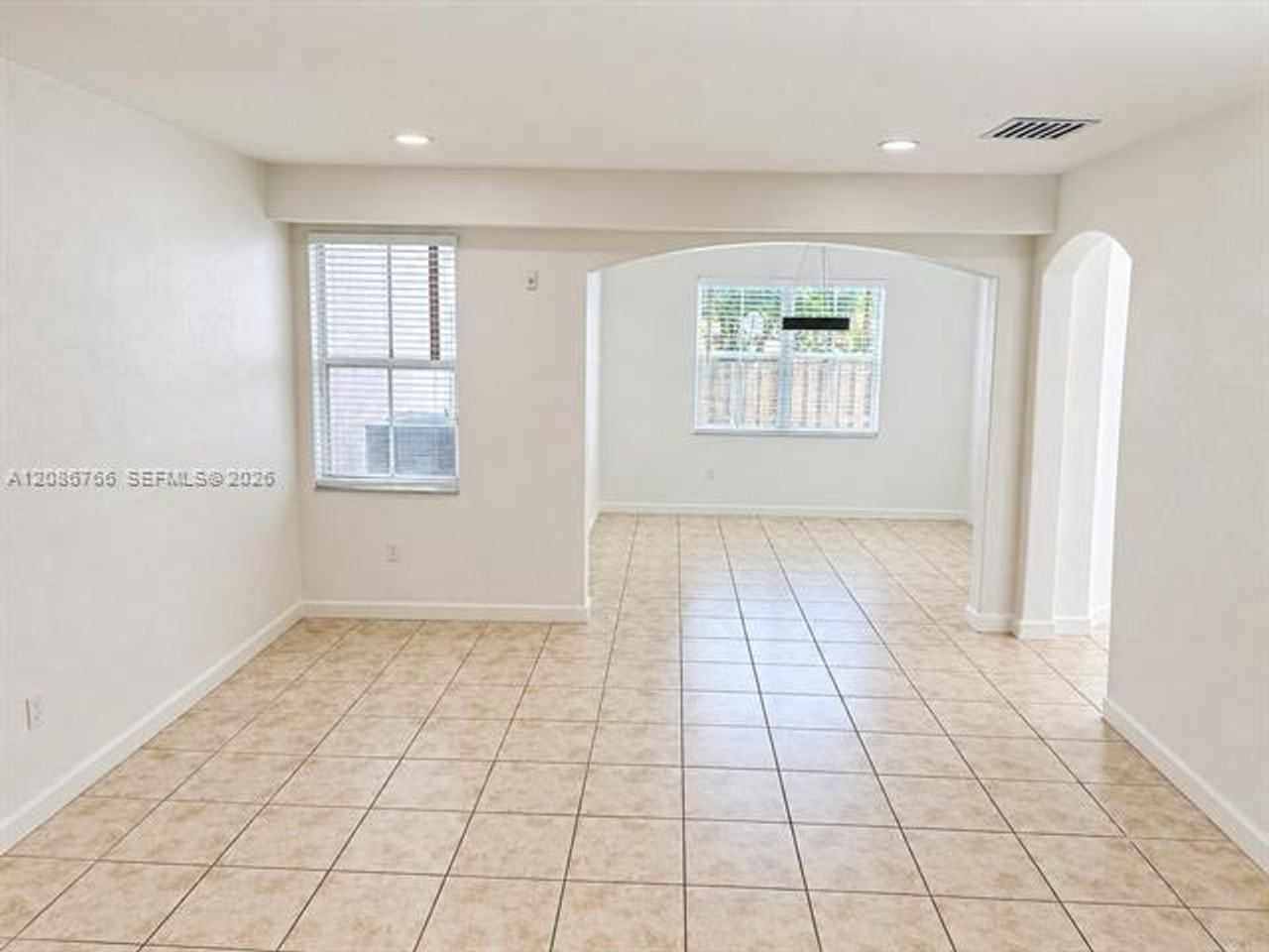 11034 11034 NW 86th Ter th 11034 - Photo 5 of 31