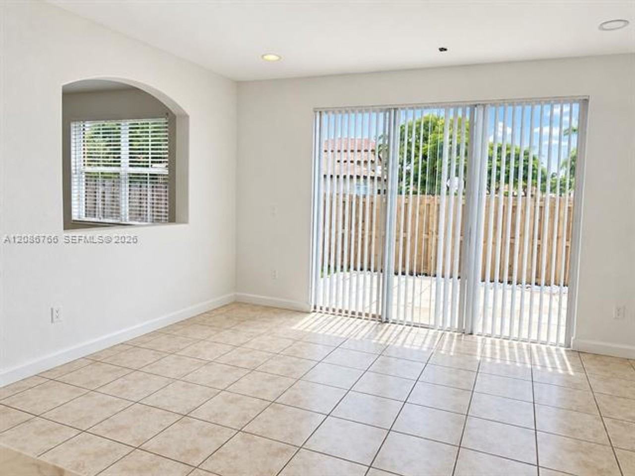 11034 11034 NW 86th Ter th 11034 - Photo 6 of 31