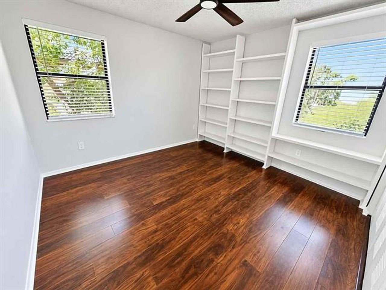 1431 Sw 87th Way #1431 - Photo 7 of 10