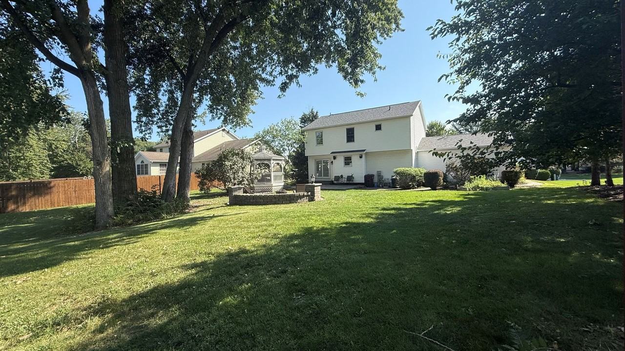 5973 University Heights Cir Nw - Photo 2 of 40