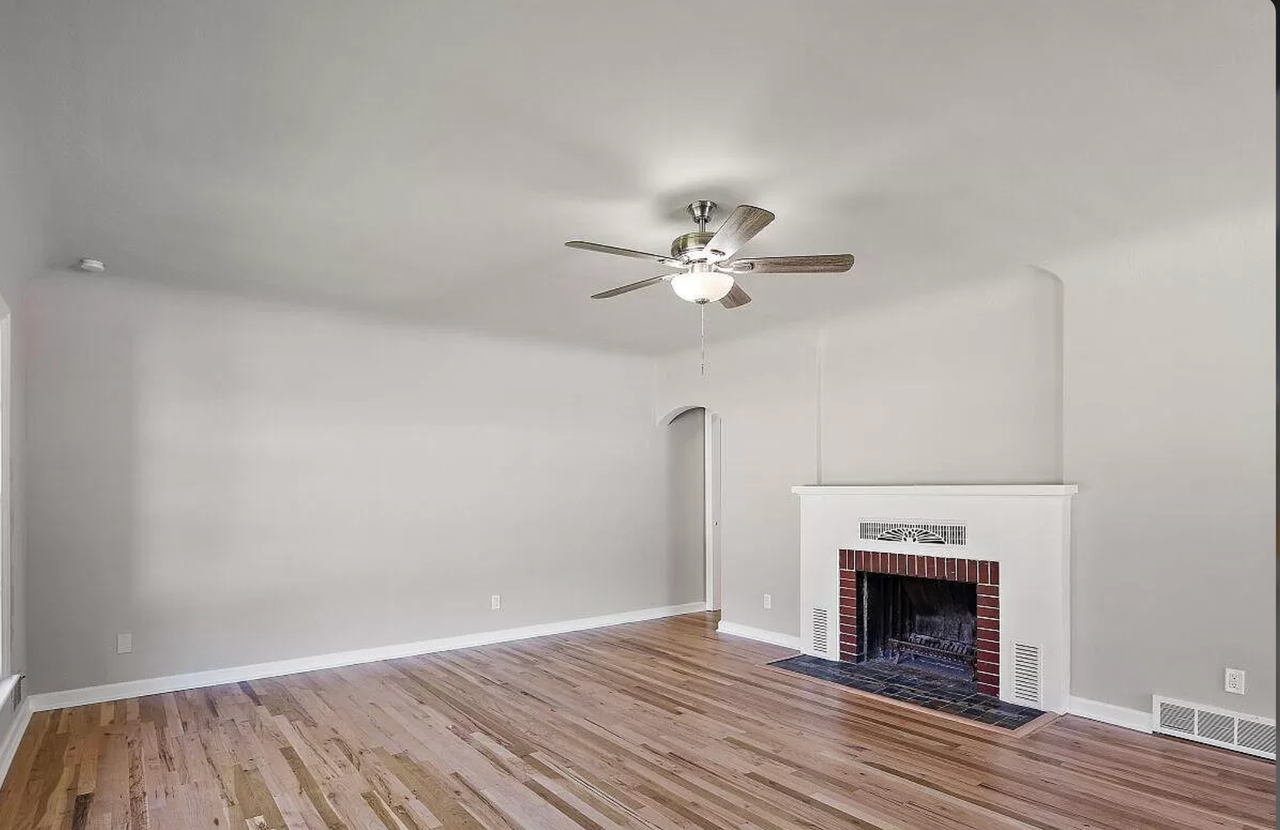 1103 S Johnson St - Photo 2 of 17