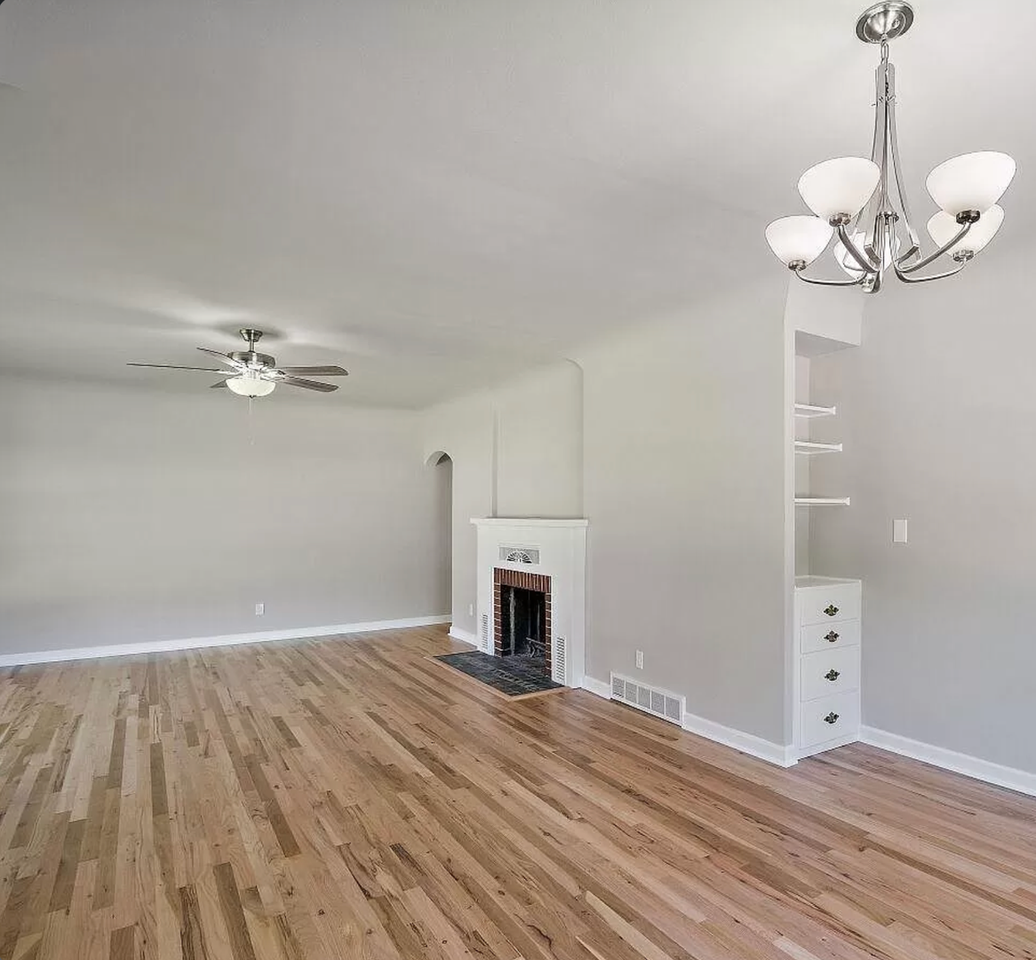 1103 S Johnson St - Photo 3 of 17