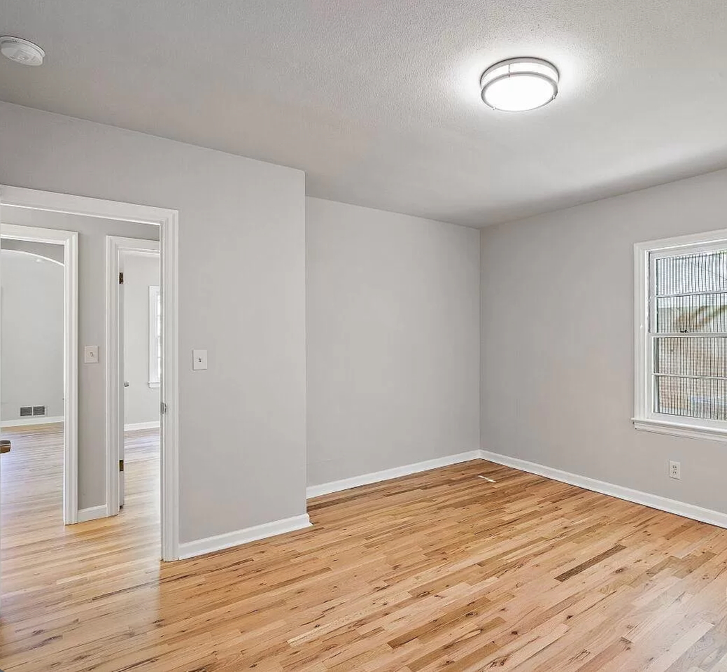 1103 S Johnson St - Photo 5 of 17