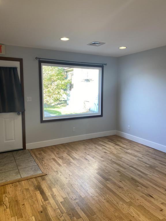 4270 Lake St - Photo 2 of 11