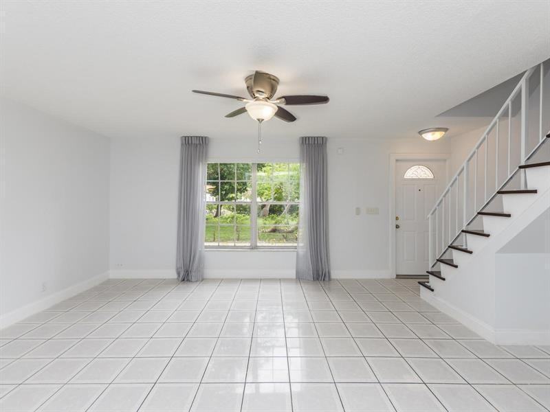 7918 Kimberly Blvd - Photo 6 of 9
