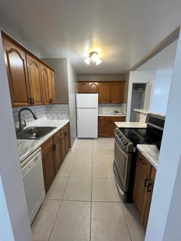 3223 Sw 1st St ##0 - Photo 2 of 7