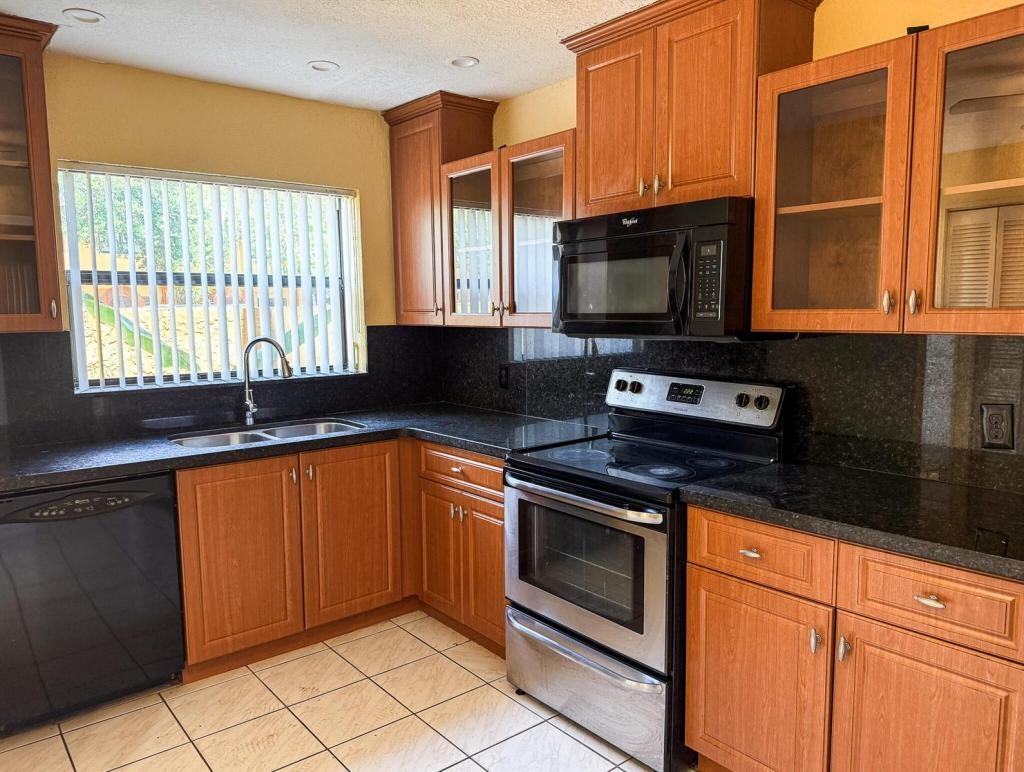 4567 Nw 90th Ave ##0 - Photo 2 of 10