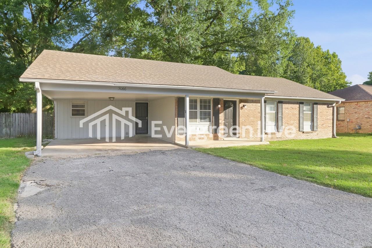 3066 Blackwell Cv - Photo 2 of 15