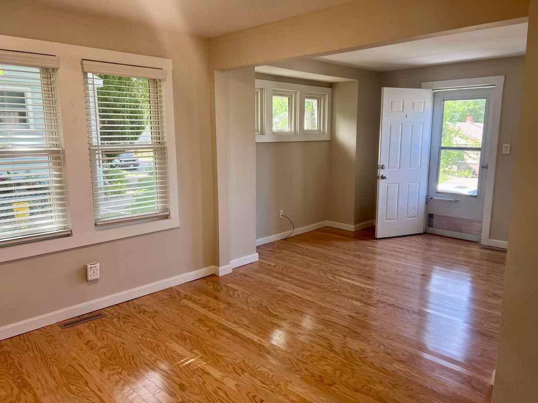 3825 Jackson St Ne - Photo 4 of 9