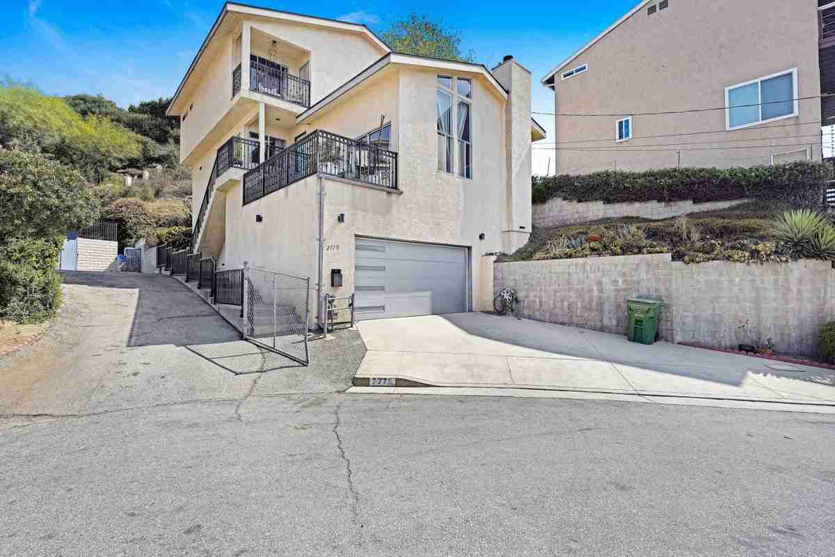 2779 Fyler Pl - Photo 3 of 19