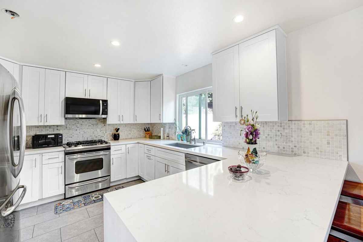2779 Fyler Pl - Photo 4 of 19