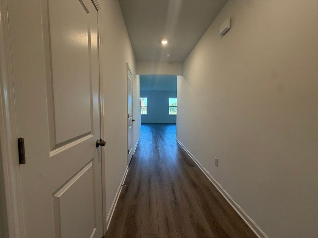 106 Cloverdale Dr - Photo 5 of 19