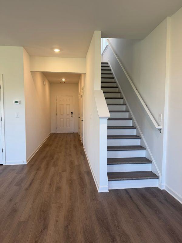 106 Cloverdale Dr - Photo 7 of 19