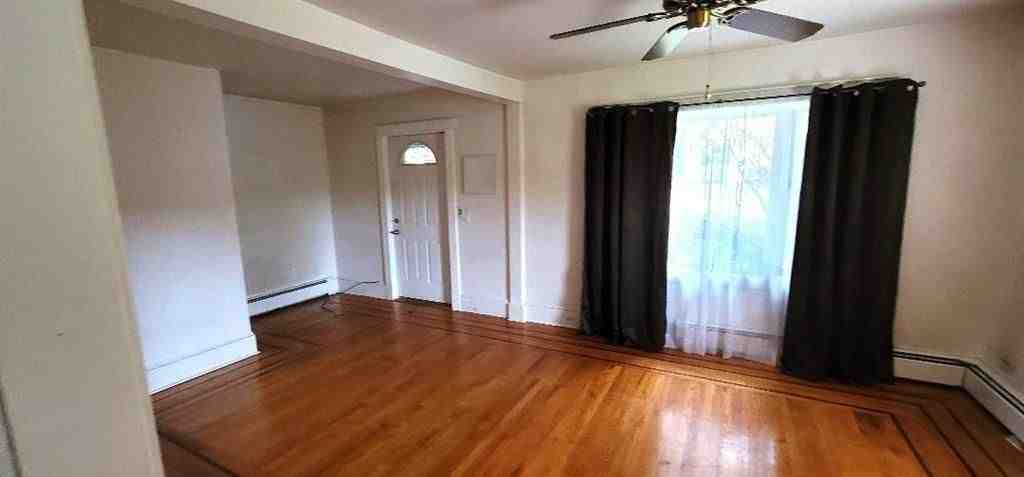 95 Grand Ave - Photo 4 of 11