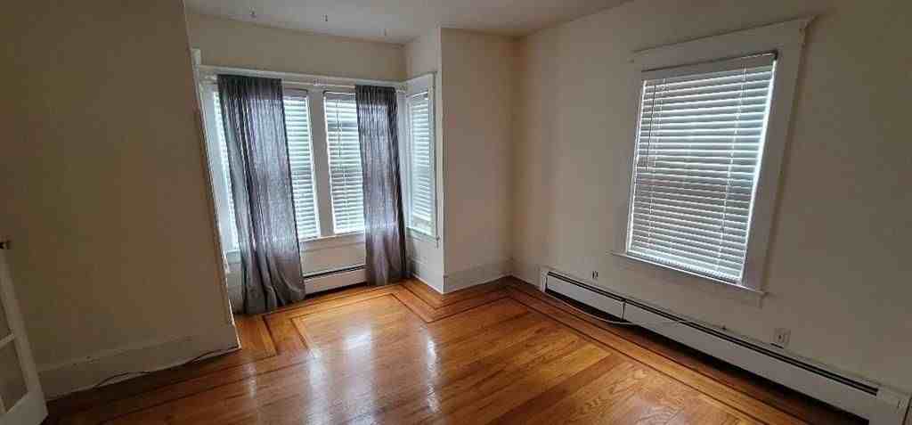 95 Grand Ave - Photo 6 of 11