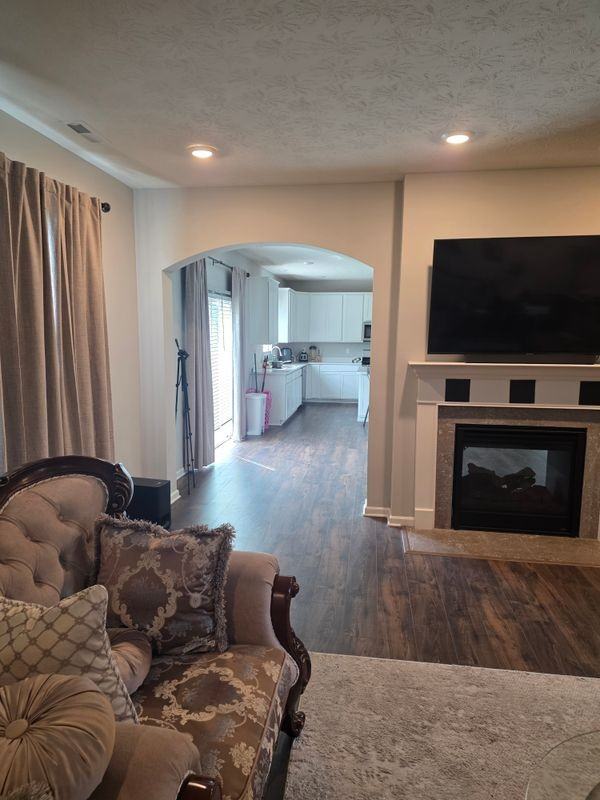 7743 Fairwood Blvd - Photo 3 of 28