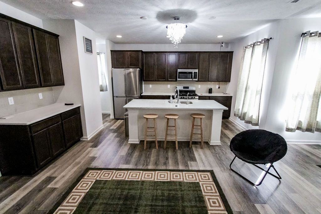 10537 Broadford St - Photo 2 of 22