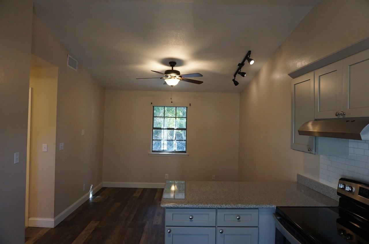 811 Airport Rd #C - Photo 3 of 11