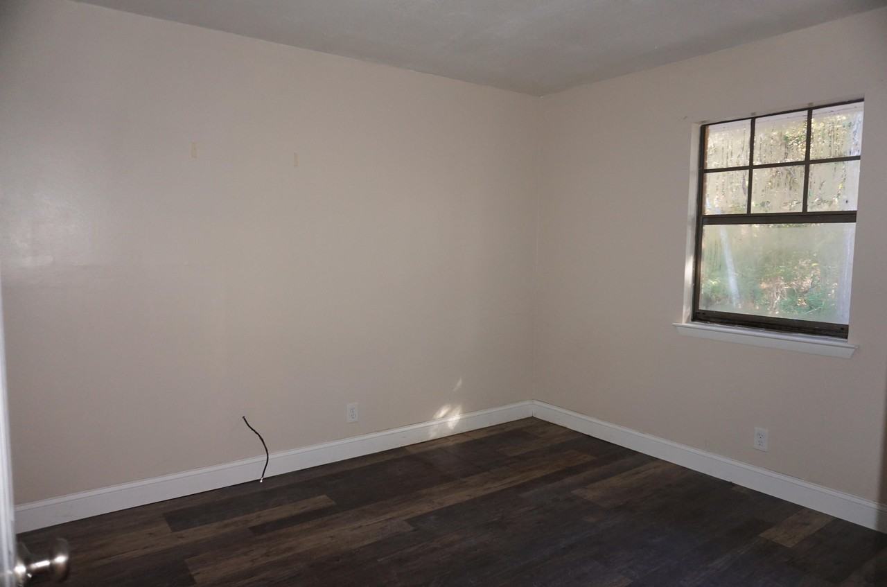 811 Airport Rd #C - Photo 7 of 11
