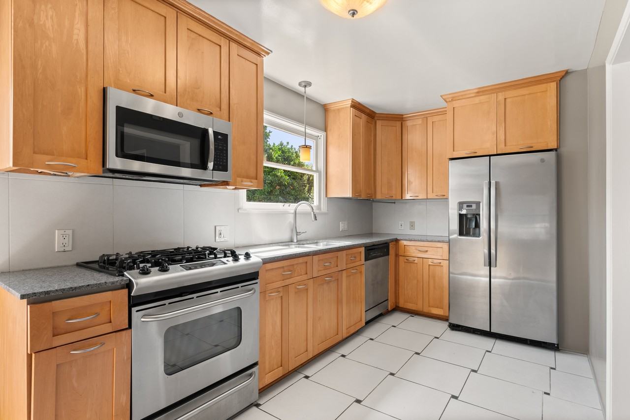 6542 W 80th Pl - Photo 6 of 19
