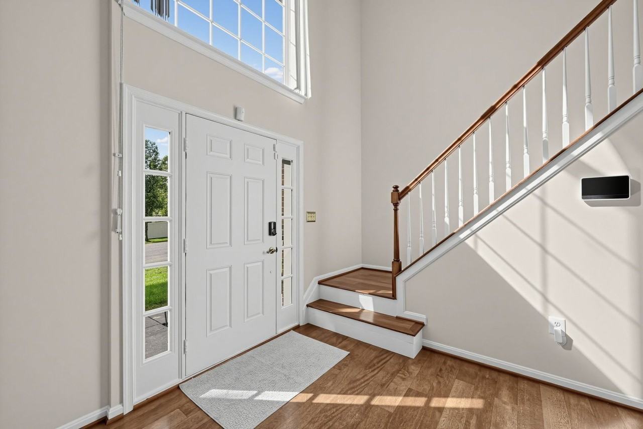 12014 Crestwood Ave S - Photo 2 of 23