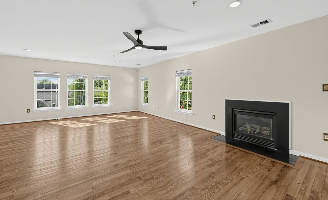 12014 Crestwood Ave S - Photo 3 of 23
