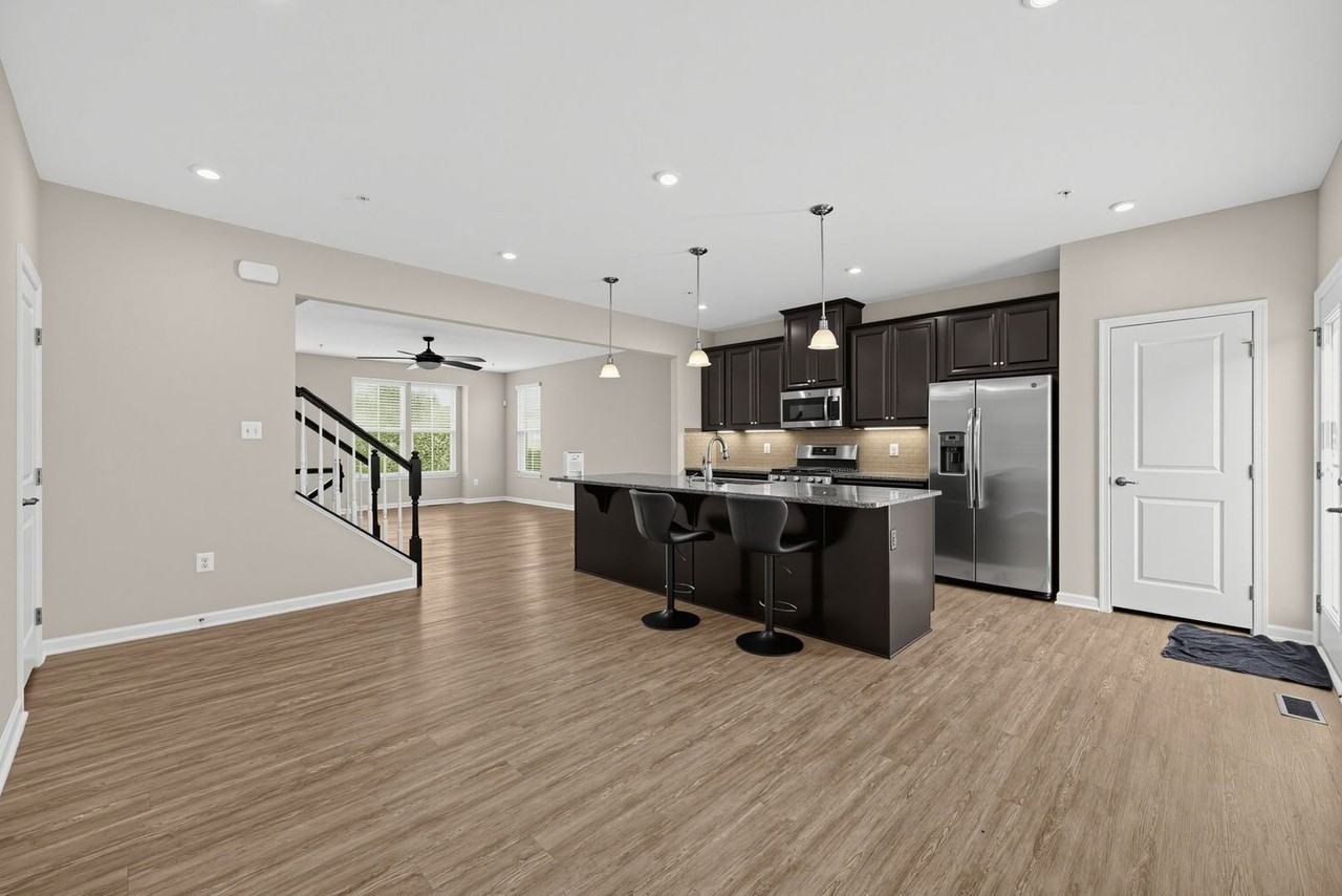 10883 Eton Aly - Photo 7 of 24