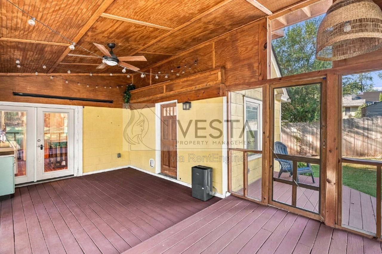 51 Furman Ave - Photo 3 of 30