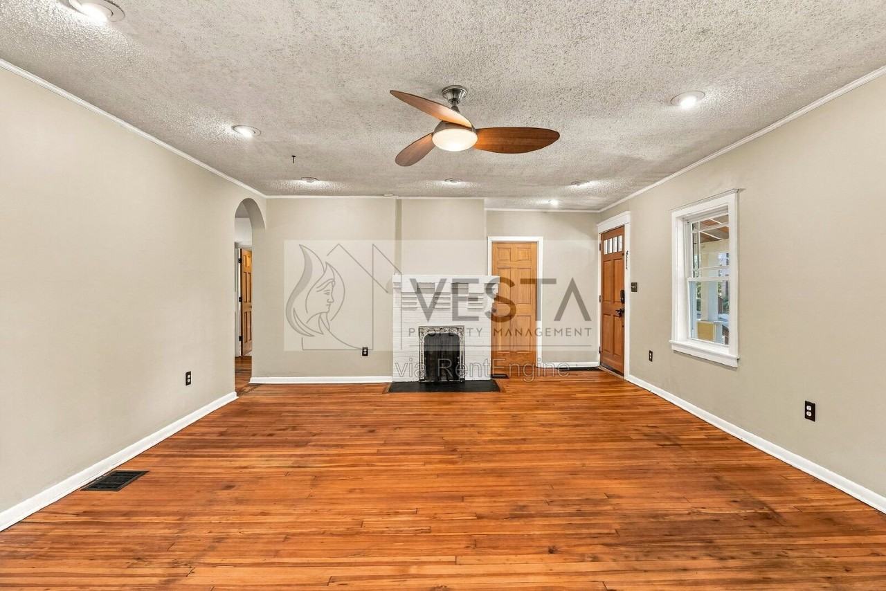 51 Furman Ave - Photo 7 of 30