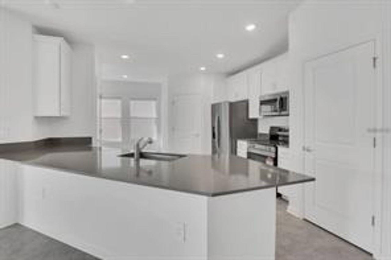 3186 Armstrong Ave - Photo 5 of 18