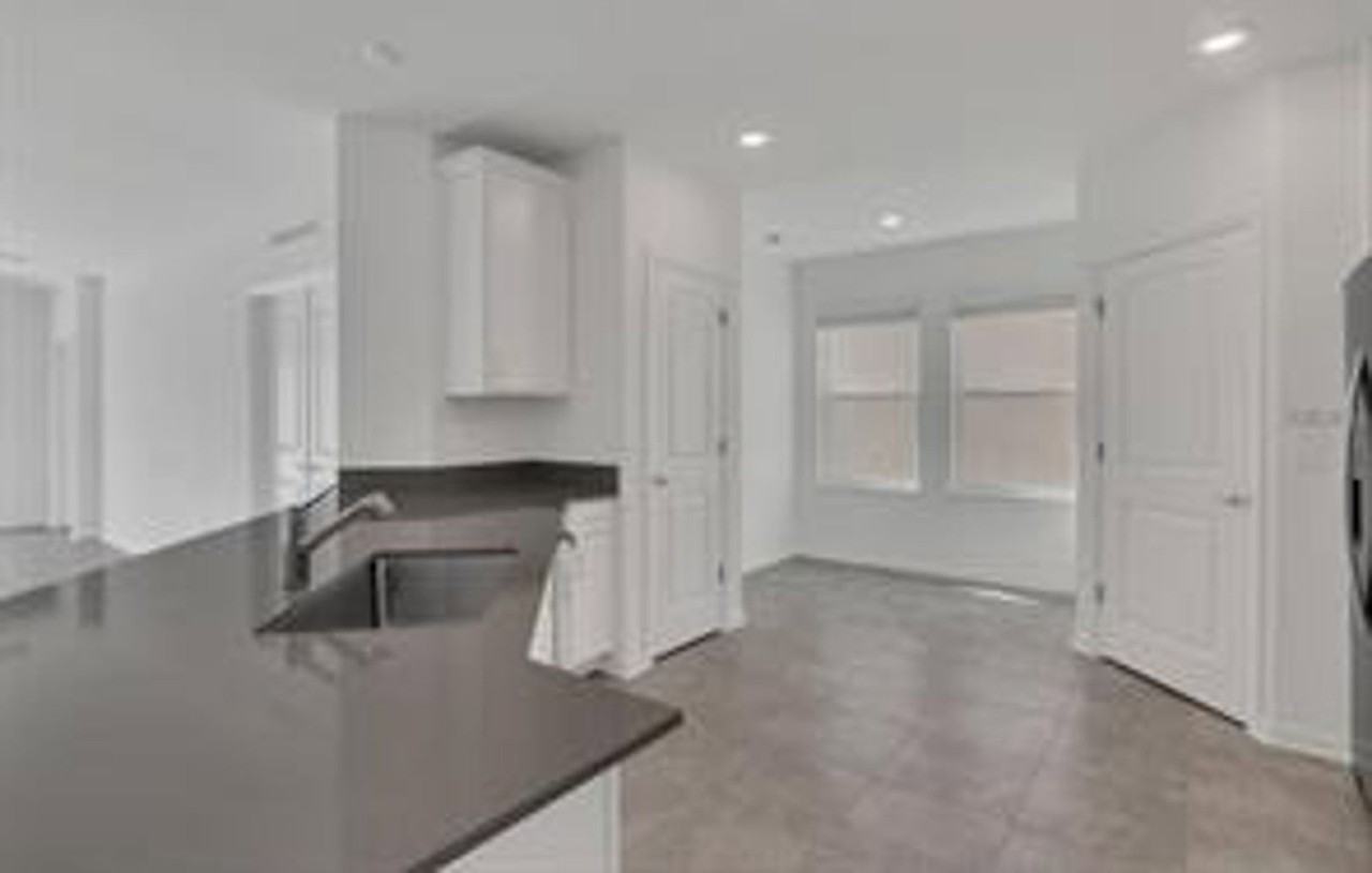 3186 Armstrong Ave - Photo 6 of 18