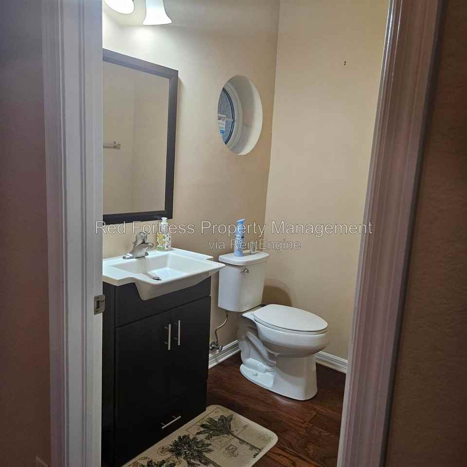 9521 Roundstone Cir - Photo 5 of 17