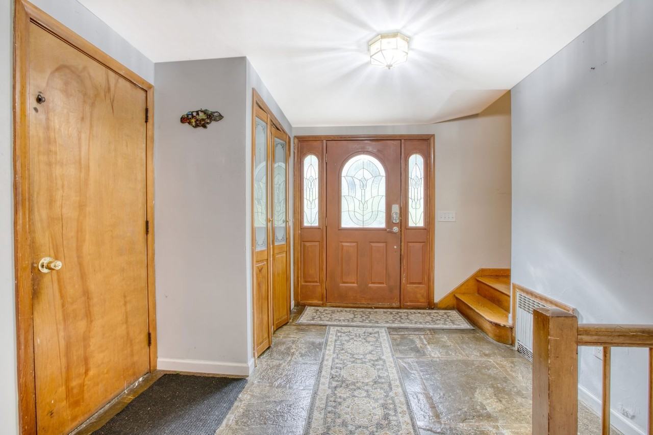1040 Mountain Rd - Photo 2 of 30