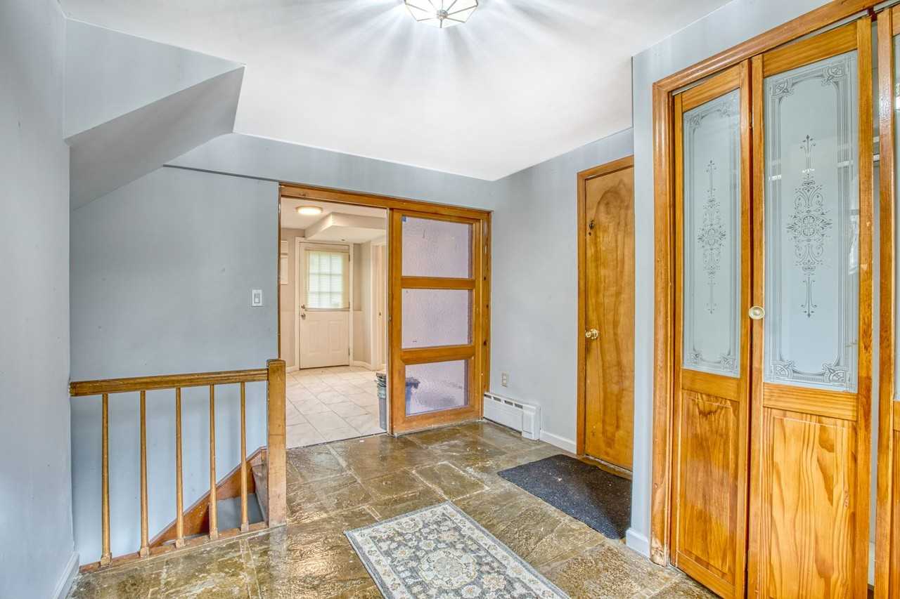 1040 Mountain Rd - Photo 3 of 30