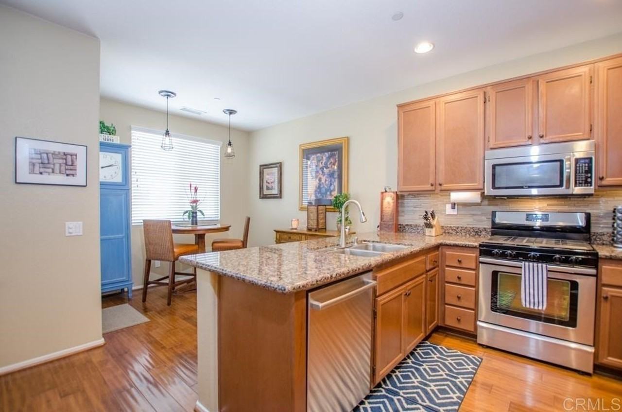 10142 Little Leaf Ln - Photo 2 of 9