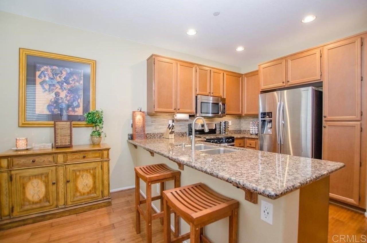 10142 Little Leaf Ln - Photo 3 of 9