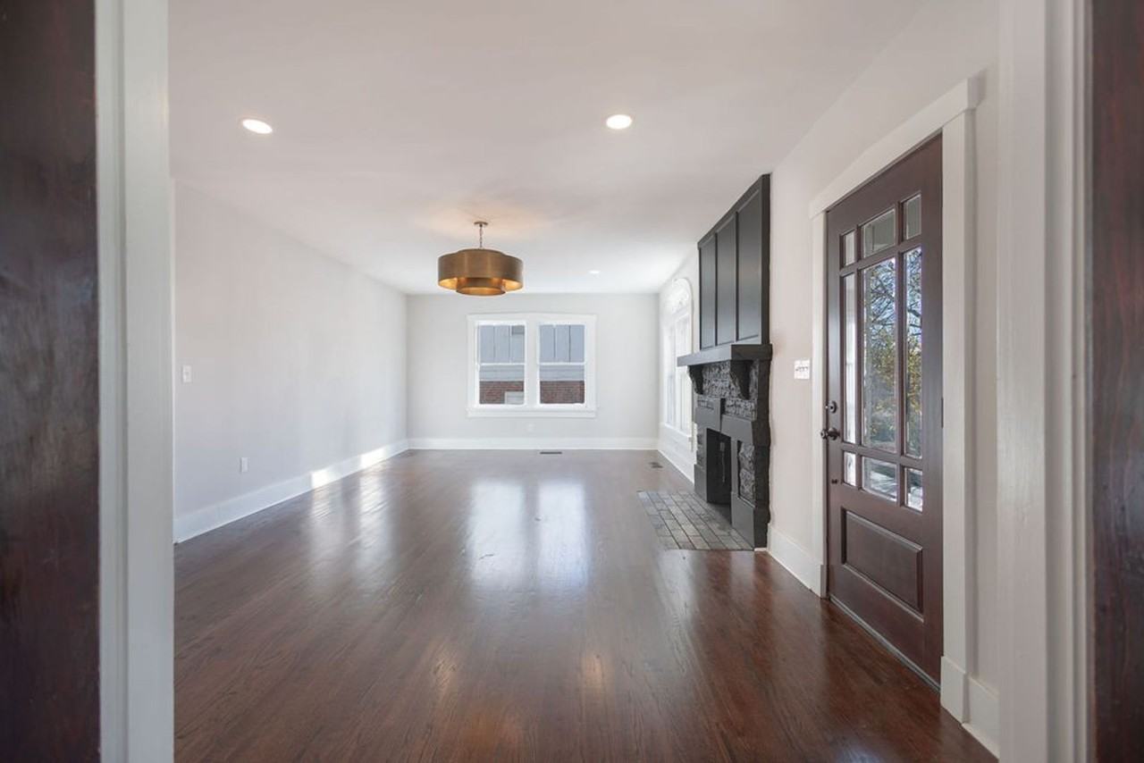 2025 Benjamin St - Photo 3 of 23