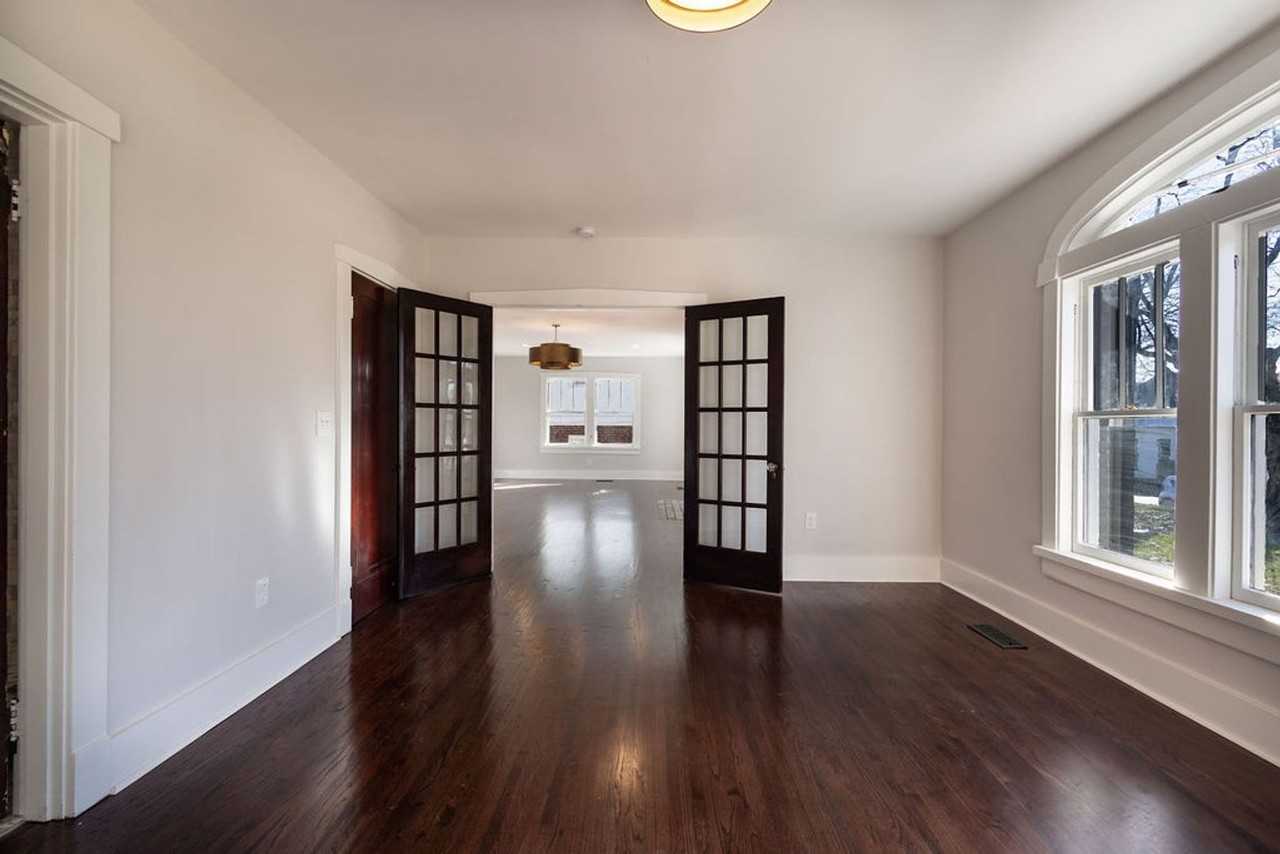 2025 Benjamin St - Photo 6 of 23