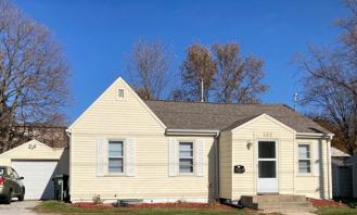 402 W Benton St - Photo 1 of 1