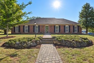 7504 Greenlawn Rd - Photo 1 of 1