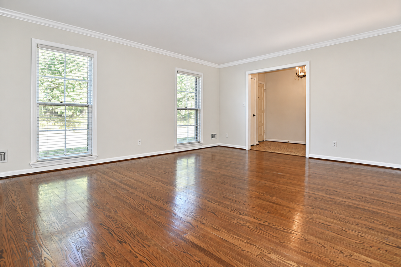 7504 Greenlawn Rd - Photo 6 of 28