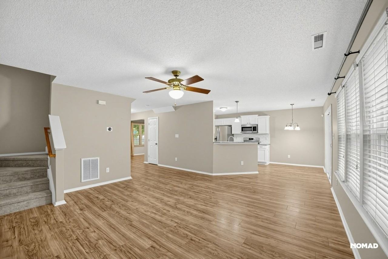 1019 Penncross Dr - Photo 4 of 23