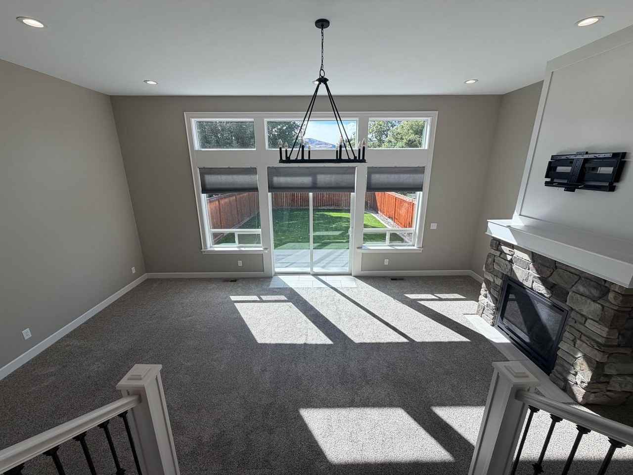1032 Corum Cir - Photo 5 of 23